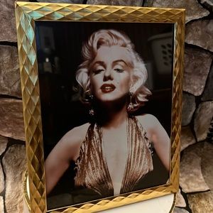 New 8 x 10 framed print of Marilyn Monroe colored photo
